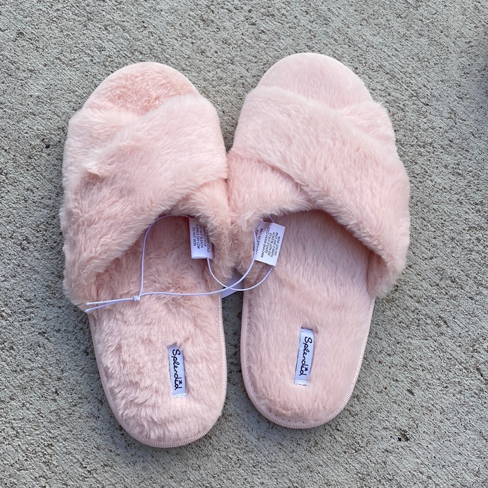 SOLD Pink M/L Splendid Slippers